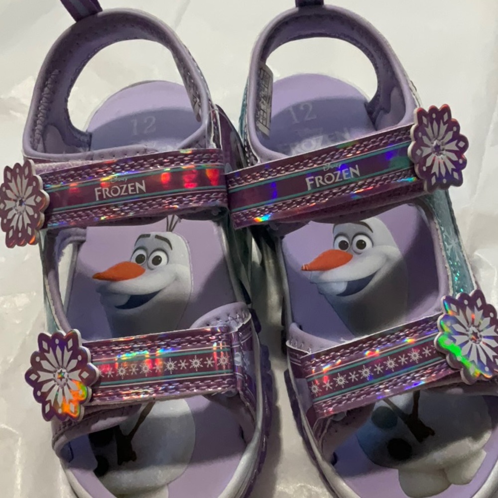 Disney Frozen Anna and Elsa Toddler Light up Sandals - Picture 2 of 8